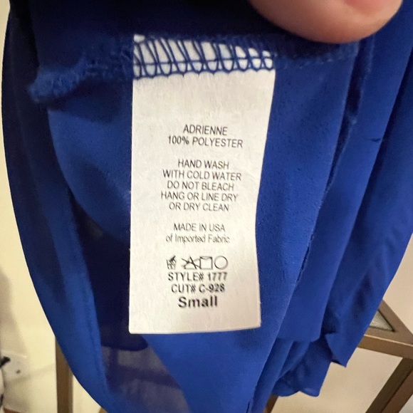 EUC Vibrant Blue top by Adrienne - size small - Picture 6 of 6